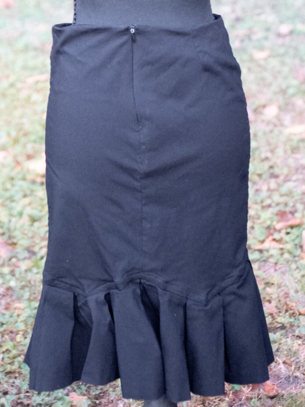 Y2K-era XOXO black pleated mermaid pencil skirt black women's